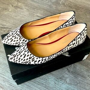 Black and white flats